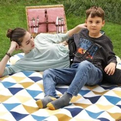 O’DADDY® Picknickkleed Waterdicht - Buitenkleed XXL - 200x200cm - Ruit 8 O’DADDY® Picknickkleed Waterdicht - Buitenkleed XXL - 200x200cm - Ruit -Tapijt Wereld 1000012442 0102