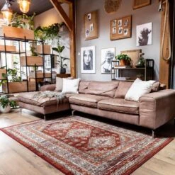 Interieur05 Vintage Vloerkleed Aila Rood/Oranje - 240 X 330cm 7 Interieur05 Vintage Vloerkleed Aila Rood/Oranje - 240 X 330cm -Tapijt Wereld 1000077725 0101