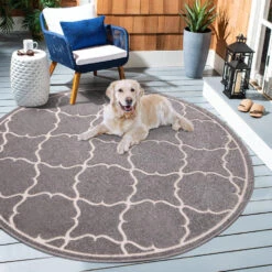 Berlin Binnen En Buitenvloerkleed Laagpolig Outdoor Licht Grijs - 150 CM ROND 9 Berlin Binnen En Buitenvloerkleed Laagpolig Outdoor Licht Grijs - 150 CM ROND -Tapijt Wereld 1000081157 0103