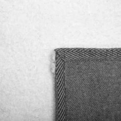 Beliani Shaggy - DEMRE Wit Polyester 200x200 Cm -Tapijt Wereld c1674ef74a5946549aaa5b61e9f8b3e9